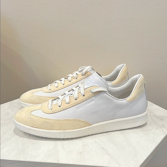 🔥Cole Haan Men's White and Cream Sneakers🔥 - Picture 1 of 5